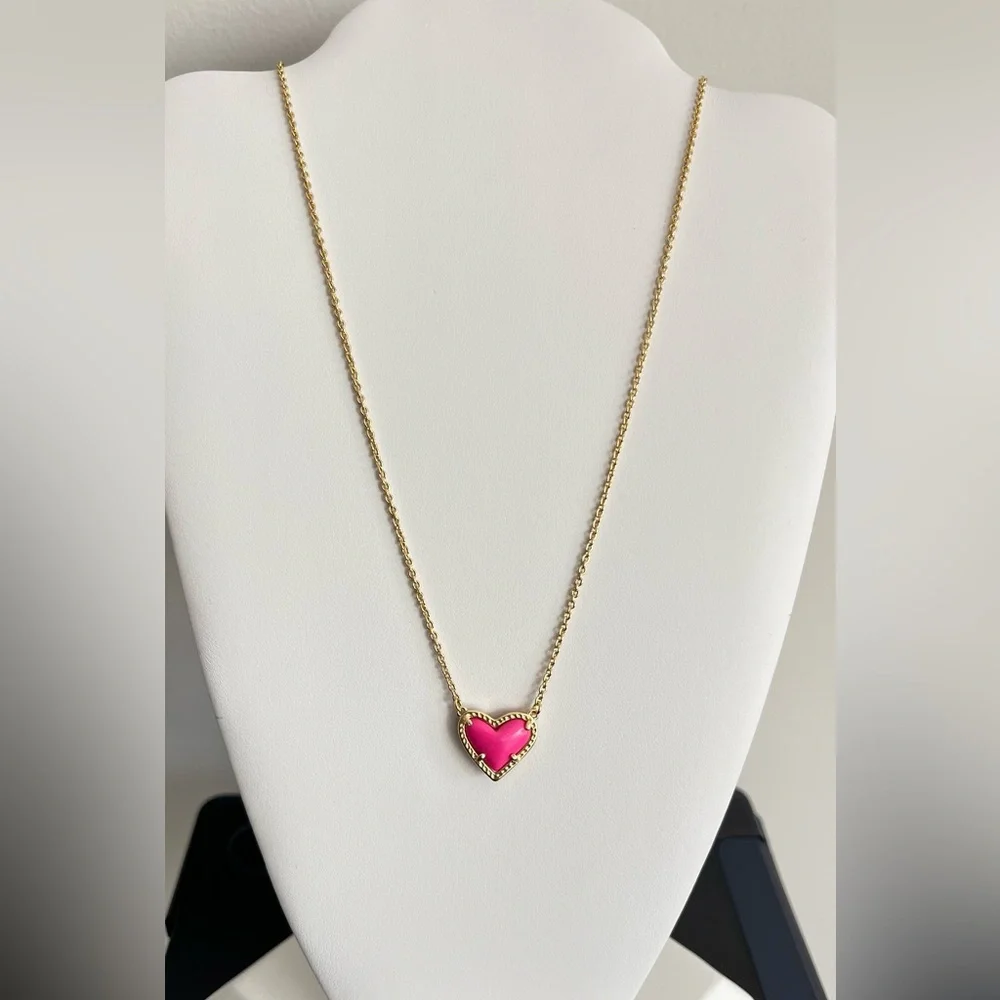 Kendra Scott Pink Heart Necklace - Picture 2 of 4